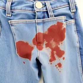tirar manchas de jeans sem desbotar