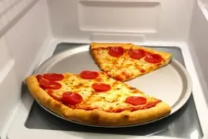 pizza na geladeira