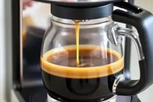 como limpar a cafeteira corretamente