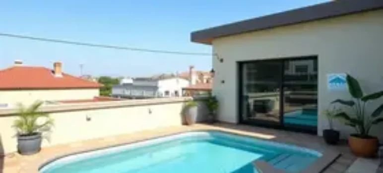 casa em terreno estreito com piscina na cobertura